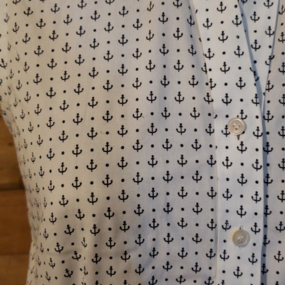 Talbots sleevless button down - Picture 2 of 5